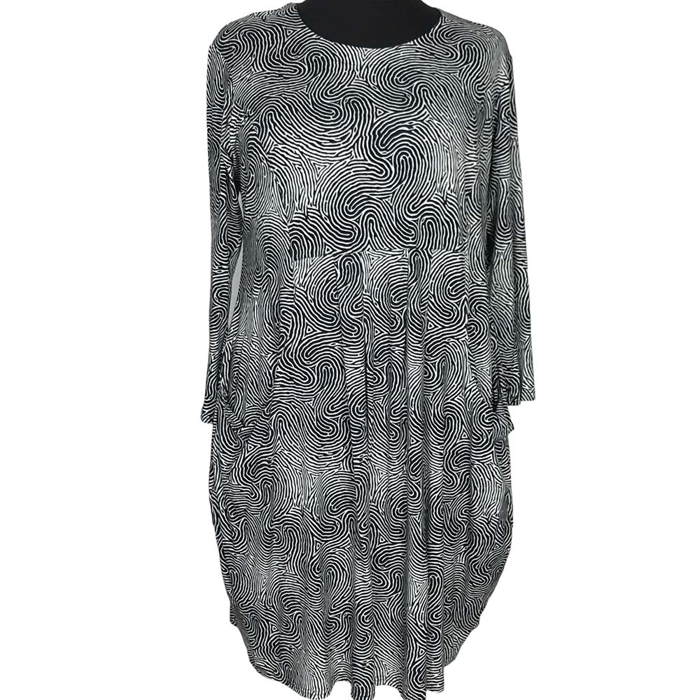 Naveed Kleid All-Over Print schwarz | Linien weiß Sahne-Stücke
